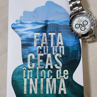 fata cu un ceas in loc de inima